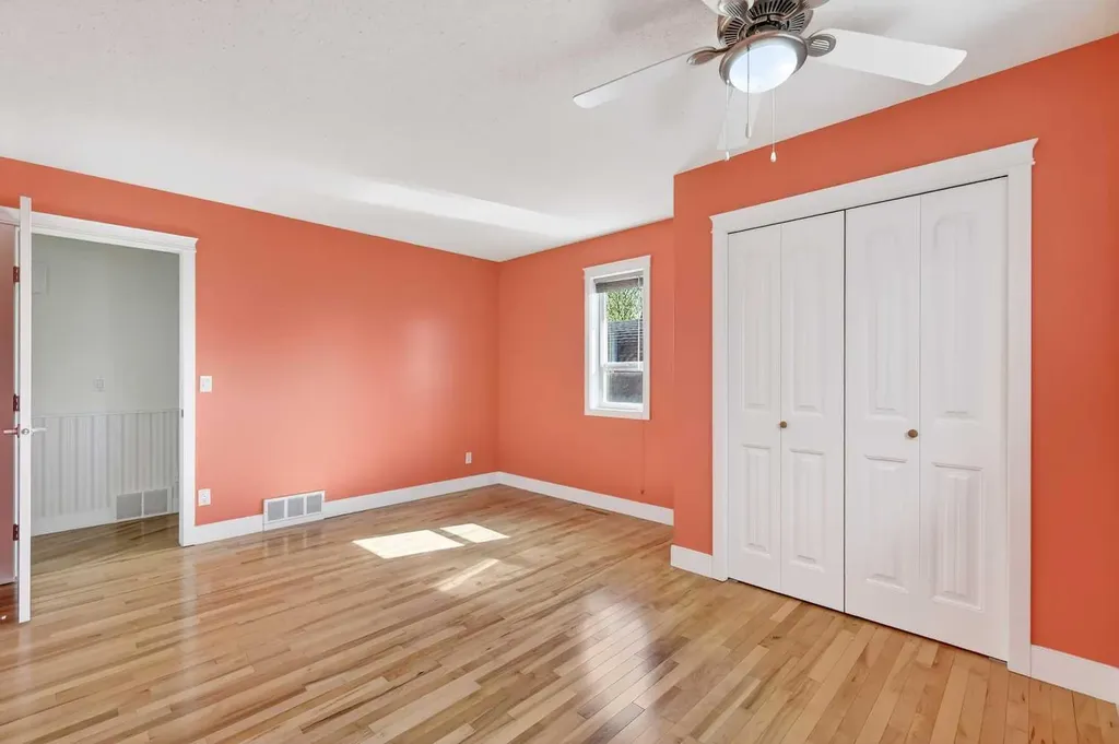 1212 15 Avenue Didsbury AB T0M 0S0