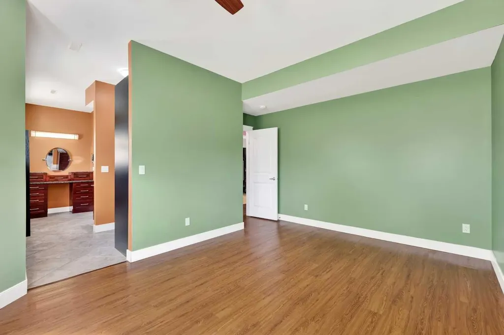 1212 15 Avenue Didsbury AB T0M 0S0