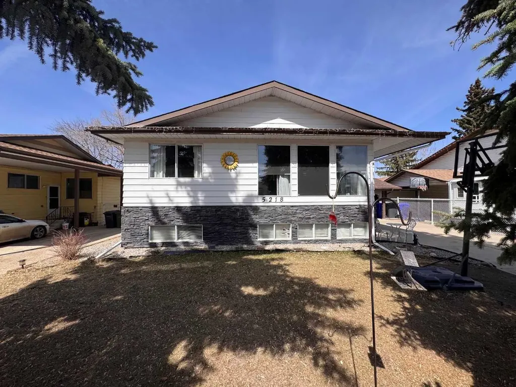 5218 Silverthorn Road Olds AB T4H 1B1