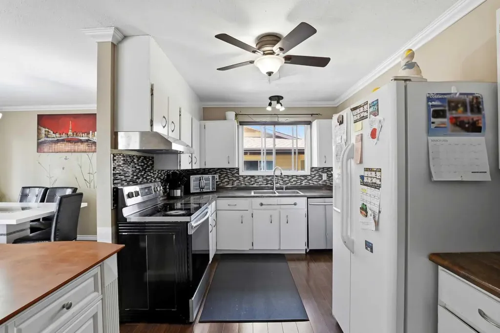5218 Silverthorn Road Olds AB T4H 1B1