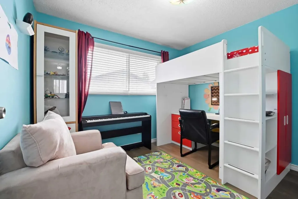 5218 Silverthorn Road Olds AB T4H 1B1