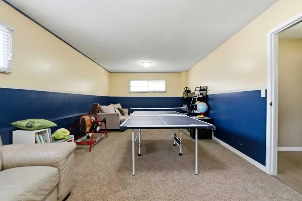 5218 Silverthorn Road Olds AB T4H 1B1