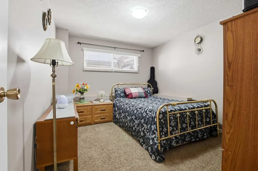 5218 Silverthorn Road Olds AB T4H 1B1