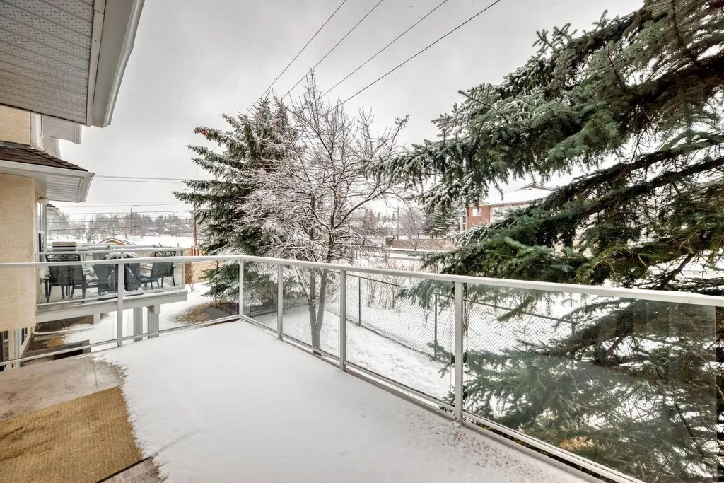 155 Prominence Heights SW Calgary AB T3H 2Z6