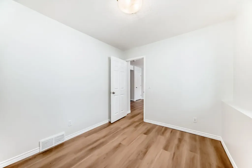 155 Prominence Heights SW Calgary AB T3H 2Z6