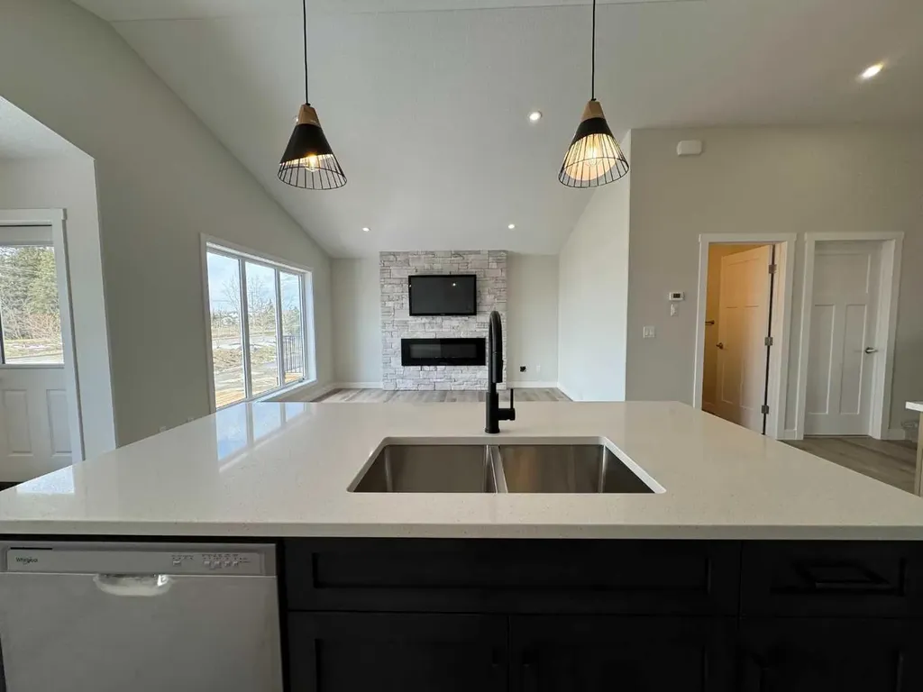 52 Emmett Crescent Red Deer AB T4P 3G8