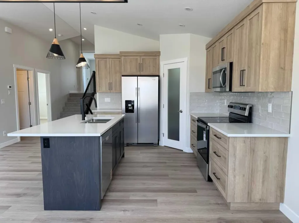 52 Emmett Crescent Red Deer AB T4P 3G8
