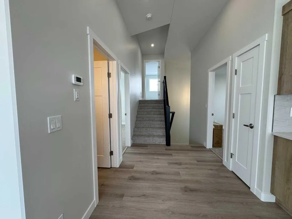 52 Emmett Crescent Red Deer AB T4P 3G8