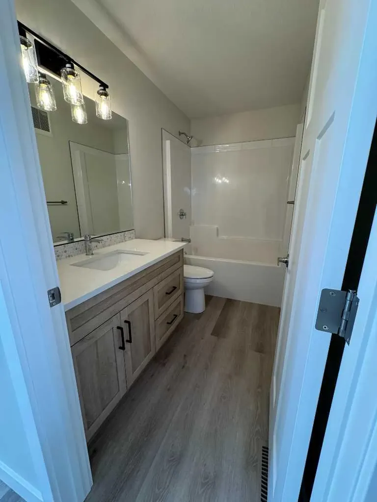 52 Emmett Crescent Red Deer AB T4P 3G8