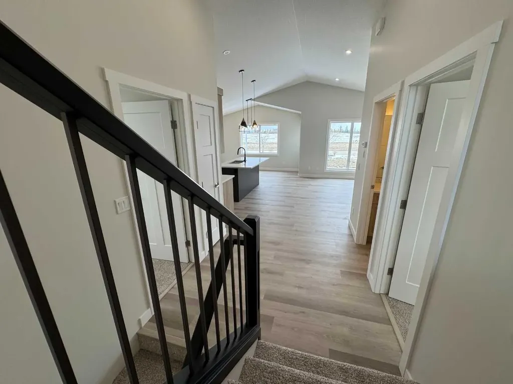 52 Emmett Crescent Red Deer AB T4P 3G8