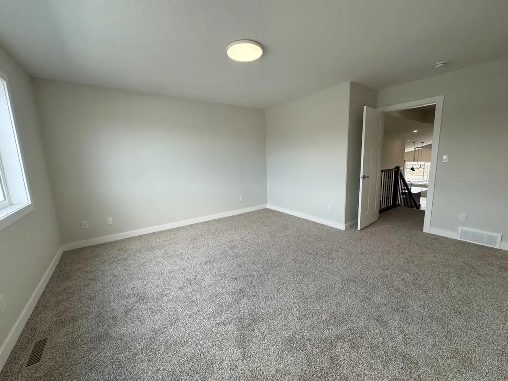 52 Emmett Crescent Red Deer AB T4P 3G8