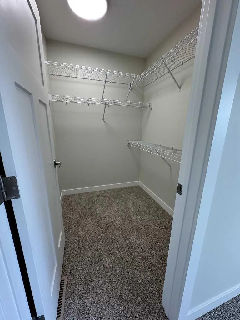 52 Emmett Crescent Red Deer AB T4P 3G8