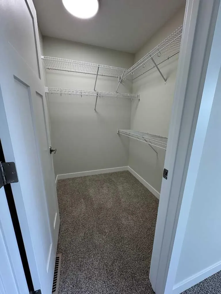52 Emmett Crescent Red Deer AB T4P 3G8
