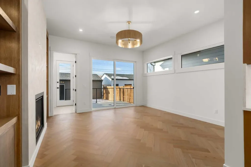 5104 21 Avenue NW Calgary AB T3B 0X4