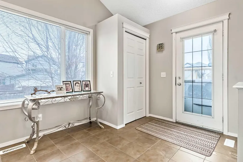 18 Copperstone Link SE Calgary AB T2Z 0J3