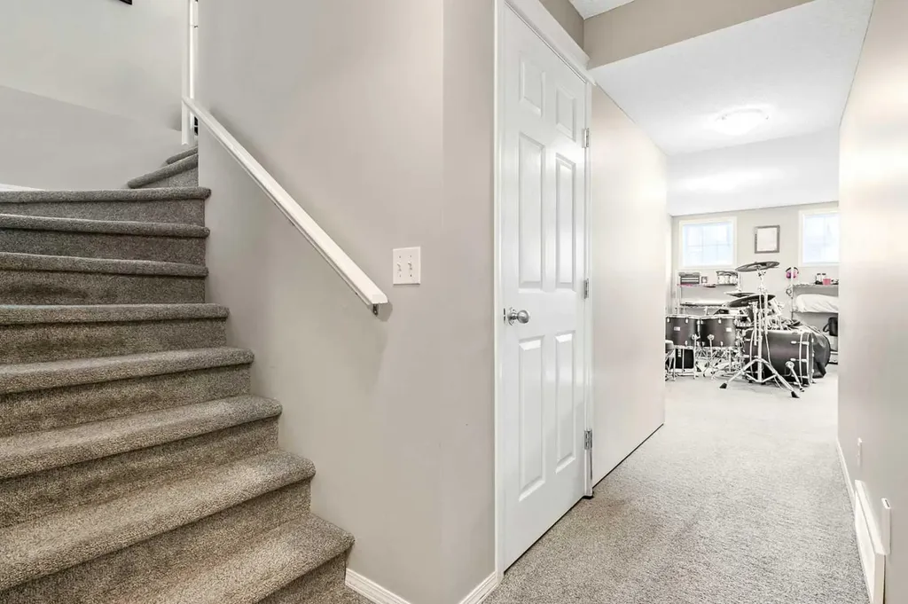 18 Copperstone Link SE Calgary AB T2Z 0J3