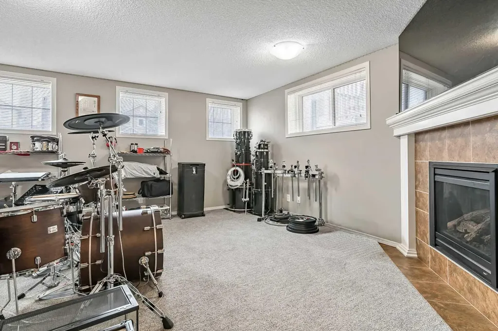 18 Copperstone Link SE Calgary AB T2Z 0J3