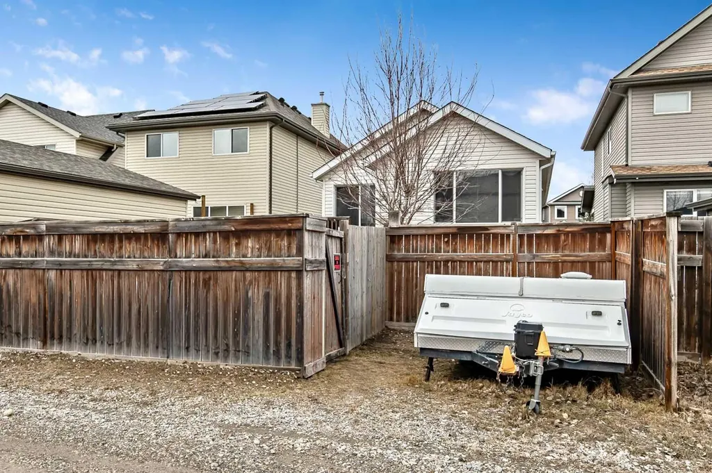 18 Copperstone Link SE Calgary AB T2Z 0J3