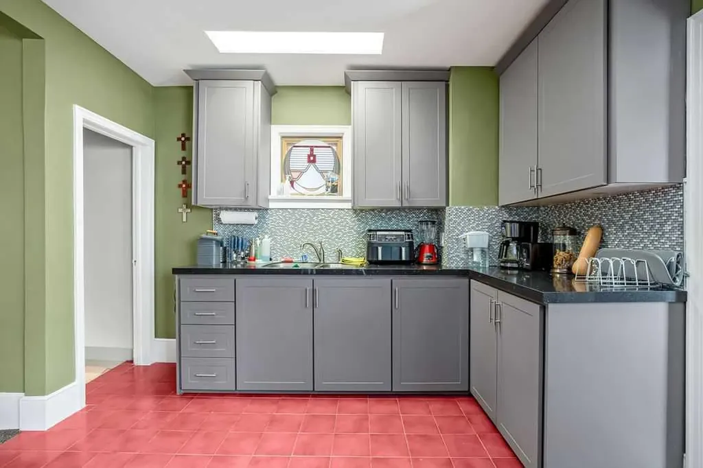2410 16 Street SW Calgary AB T2T 4E8