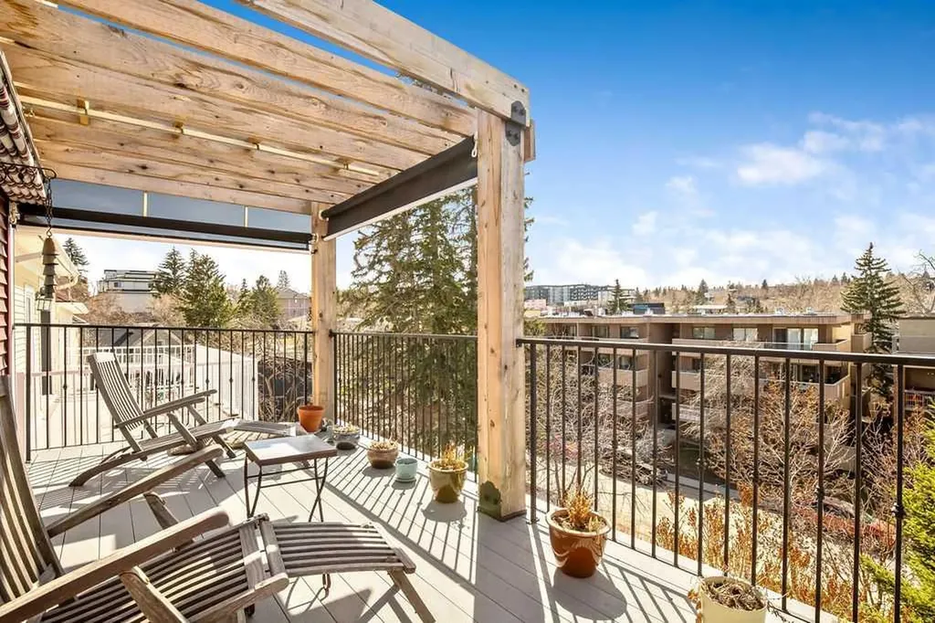 2410 16 Street SW Calgary AB T2T 4E8