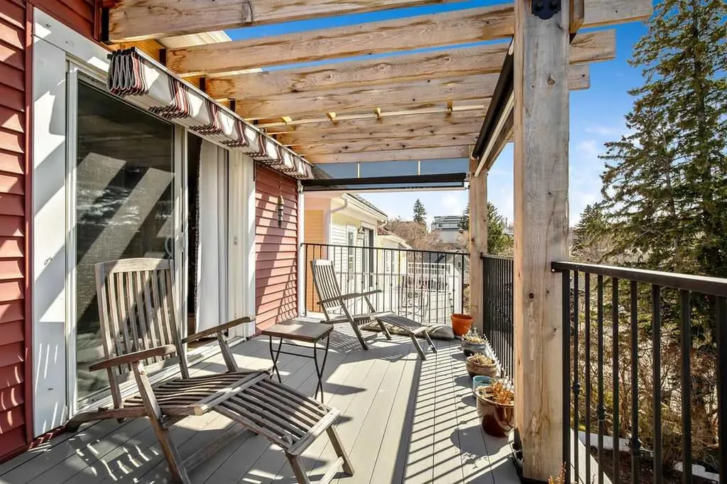 2410 16 Street SW Calgary AB T2T 4E8