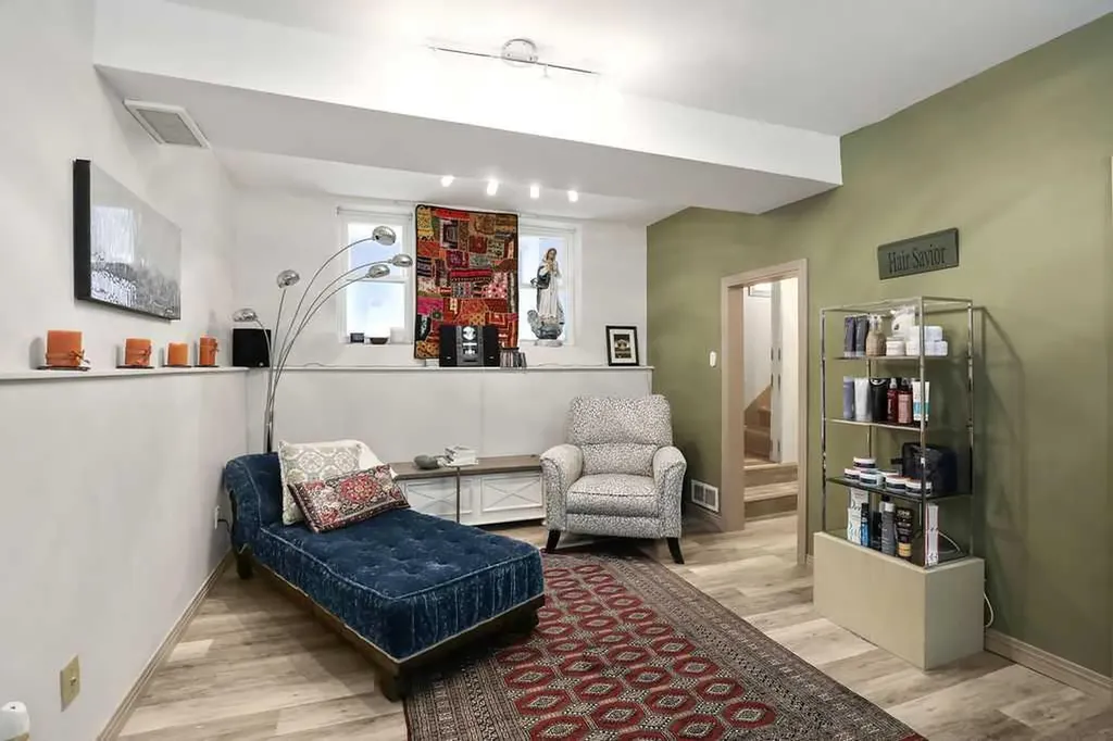 2410 16 Street SW Calgary AB T2T 4E8