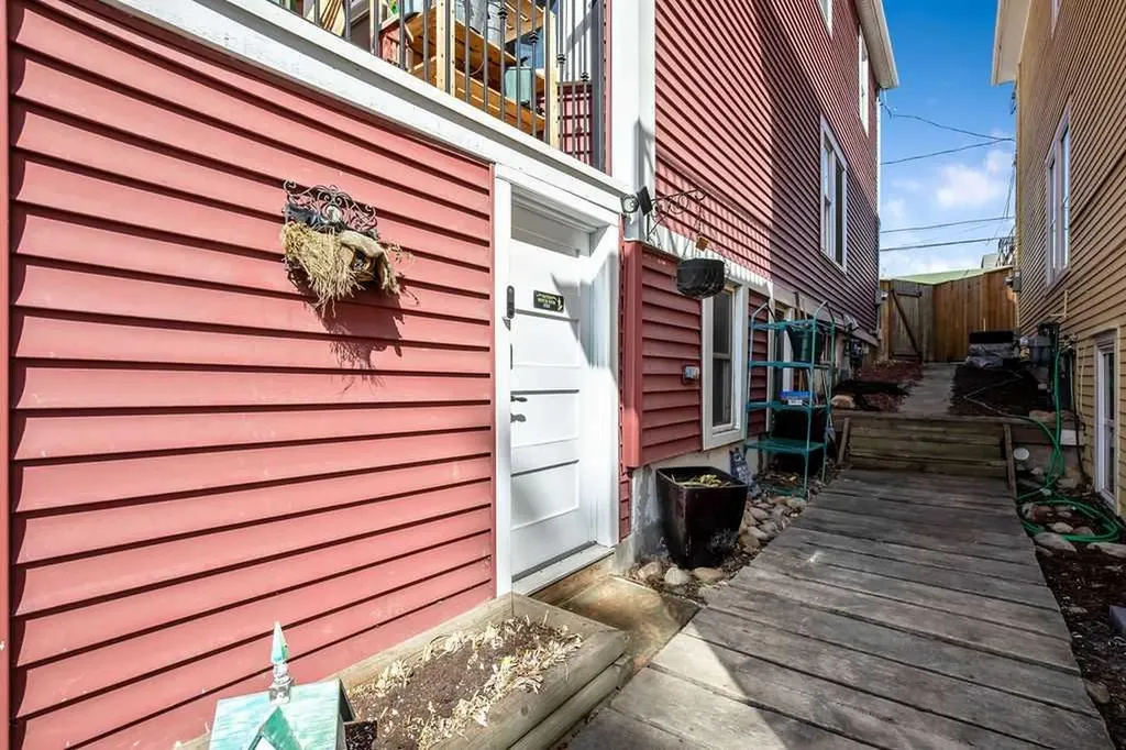 2410 16 Street SW Calgary AB T2T 4E8