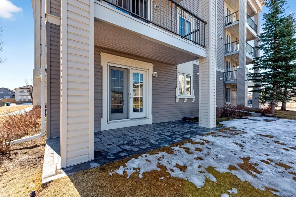 333 Taravista Drive NE Calgary AB T3J 0H4