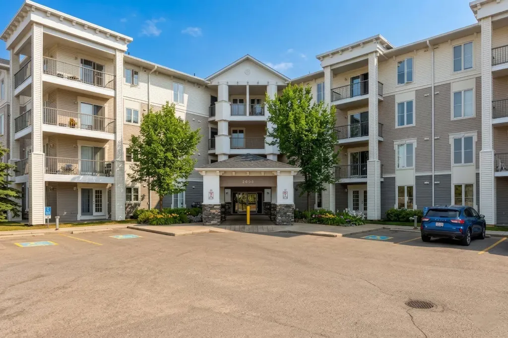 333 Taravista Drive NE Calgary AB T3J 0H4