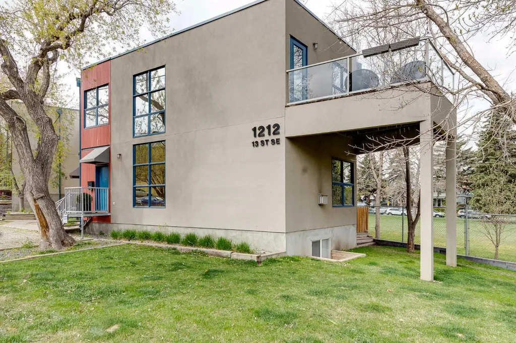 1212 13 Street SE Calgary AB T2G 5R3