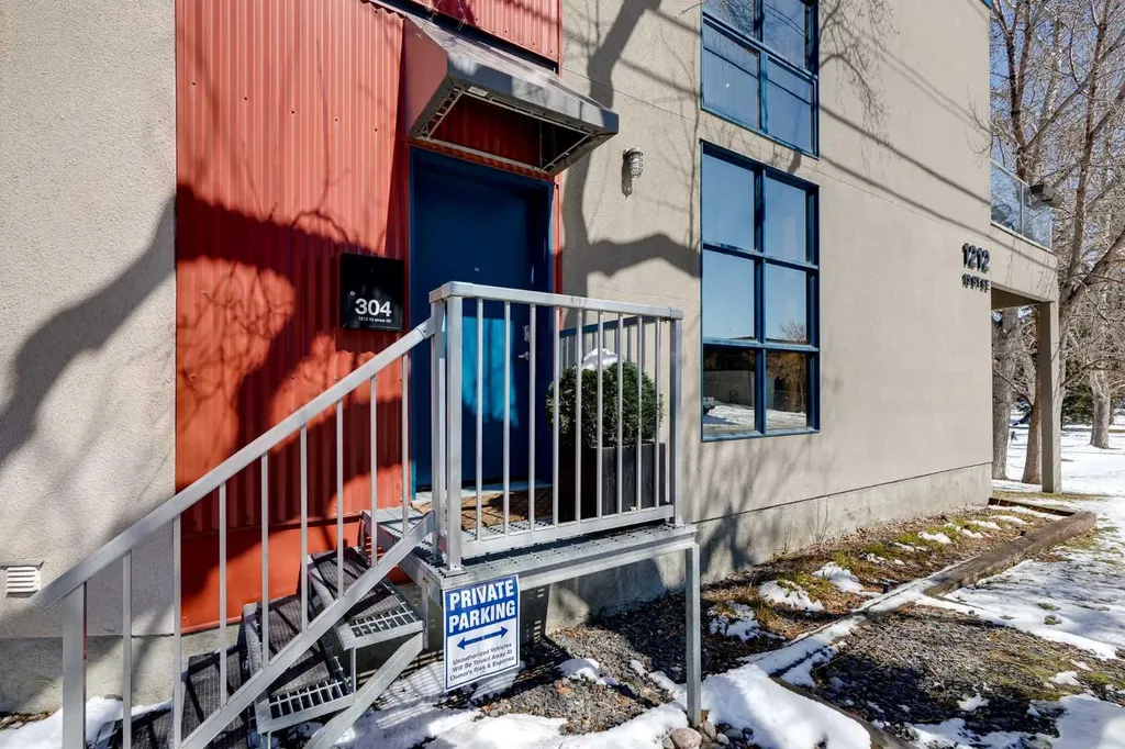 1212 13 Street SE Calgary AB T2G 5R3