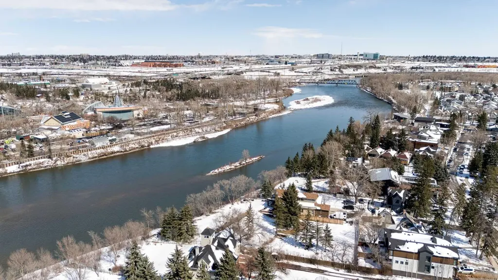 1212 13 Street SE Calgary AB T2G 5R3