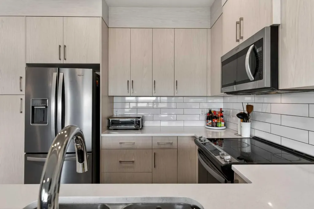 116 Crestridge Common SW Calgary AB T3B 6J5