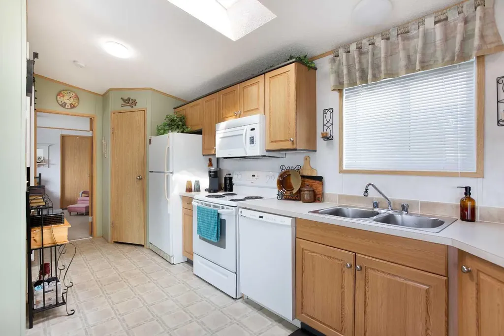 99 Arbour Lake Road NW Calgary AB T3G 4E4
