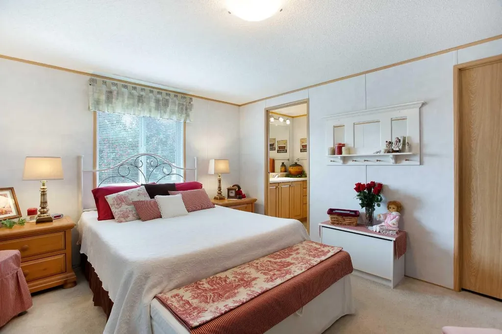 99 Arbour Lake Road NW Calgary AB T3G 4E4