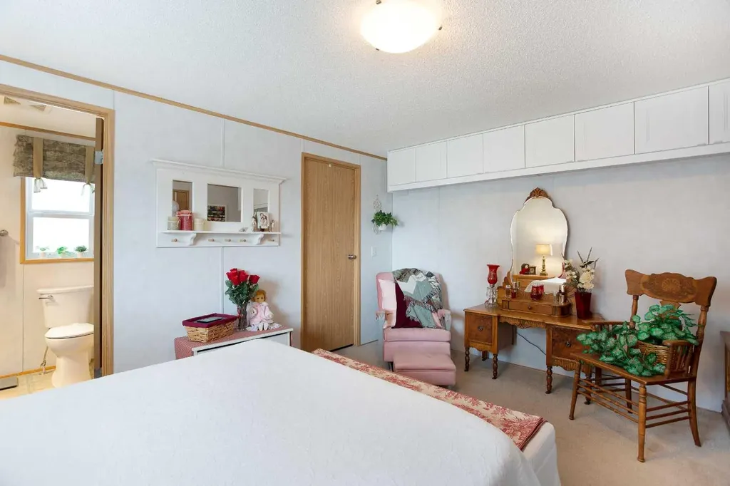 99 Arbour Lake Road NW Calgary AB T3G 4E4
