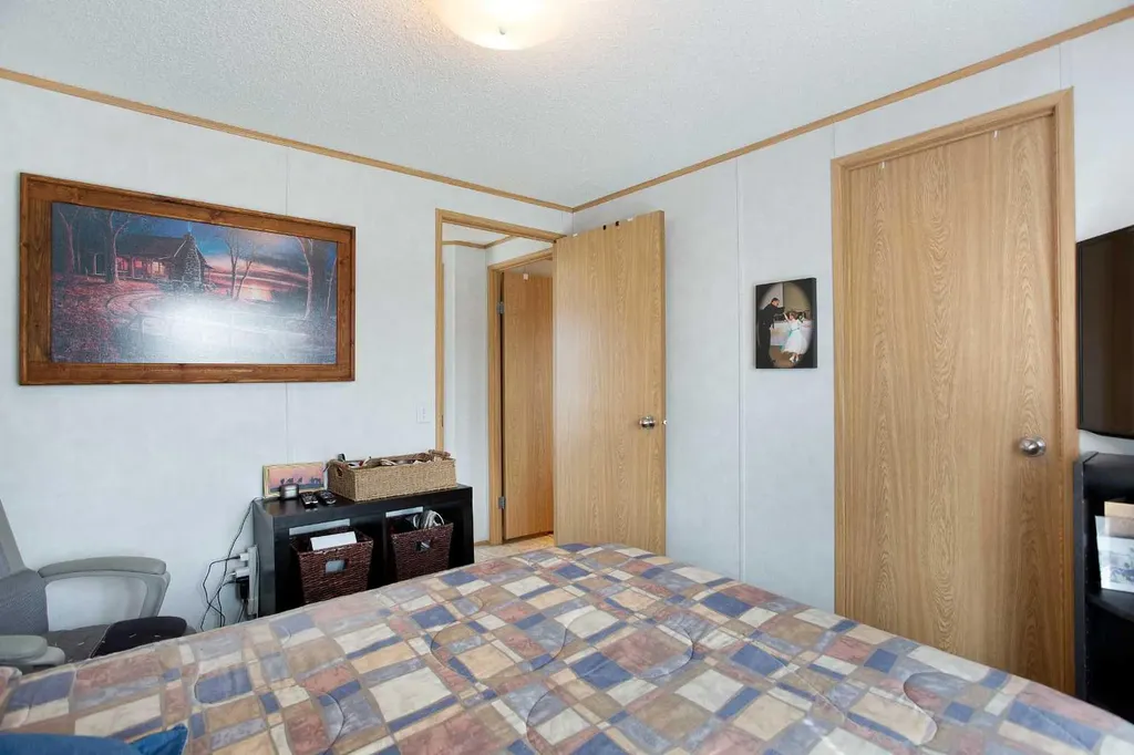 99 Arbour Lake Road NW Calgary AB T3G 4E4