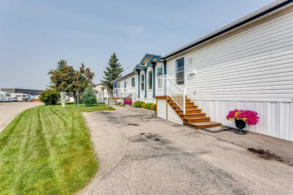 99 Arbour Lake Road NW Calgary AB T3G 4E4