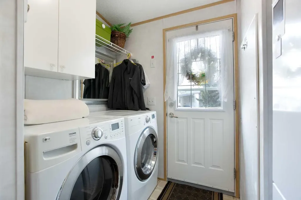 99 Arbour Lake Road NW Calgary AB T3G 4E4