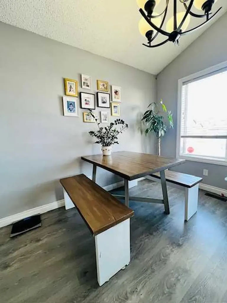 125 Saddlebrook Circle NE Calgary AB T3J0K4