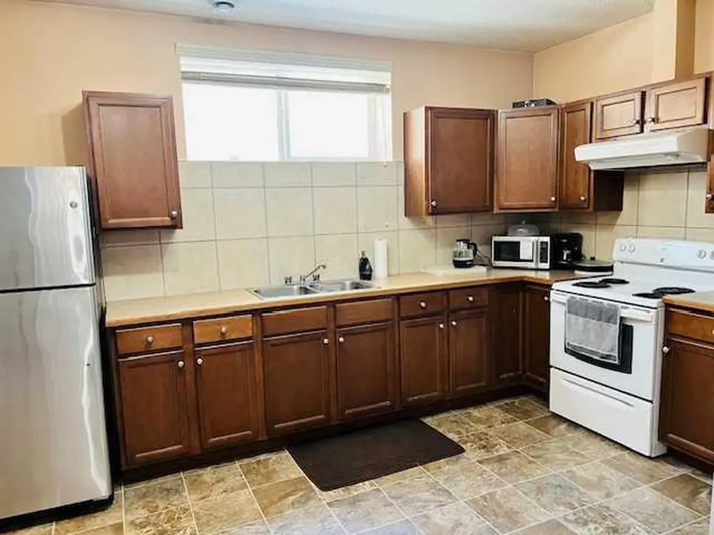 125 Saddlebrook Circle NE Calgary AB T3J0K4
