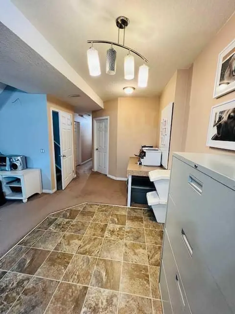 125 Saddlebrook Circle NE Calgary AB T3J0K4