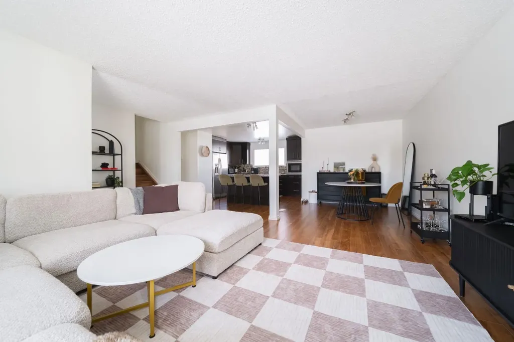 453 Signal Road Fort Mcmurray AB T9H 3W6
