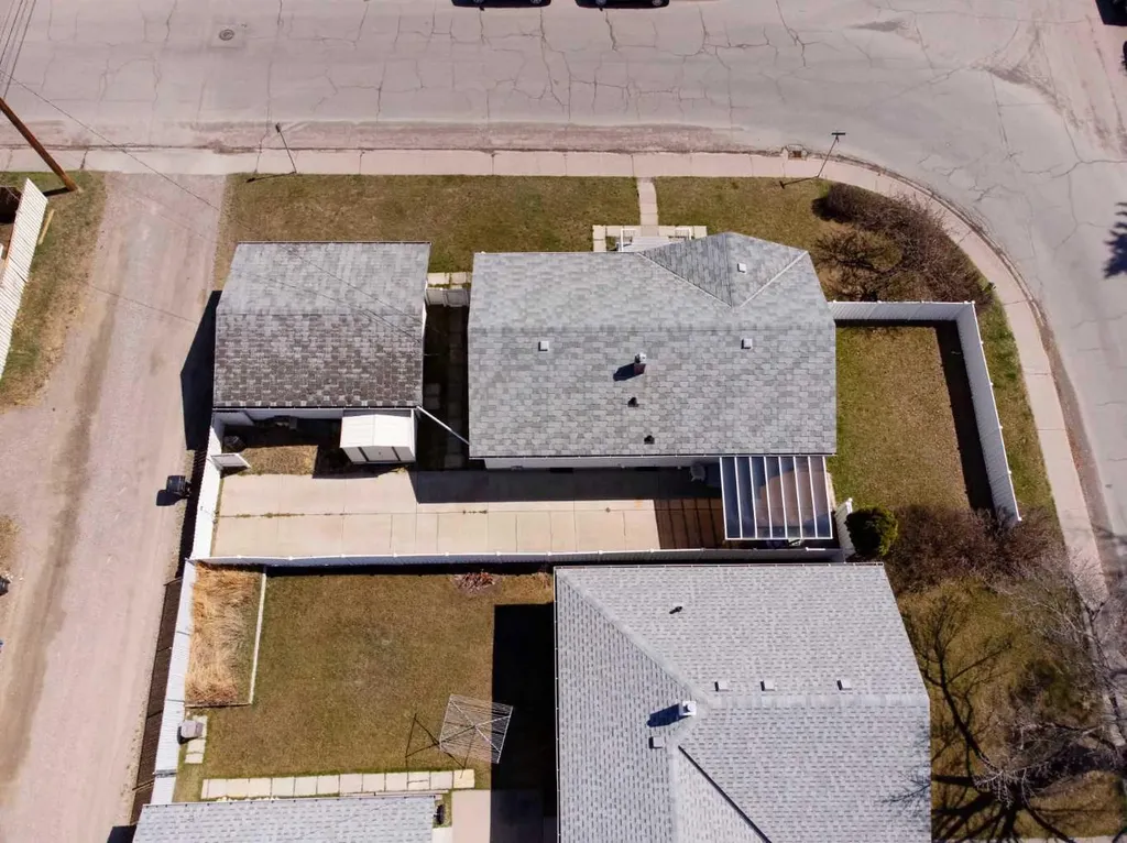 4711 43 Street SW Calgary AB T3E 3P9
