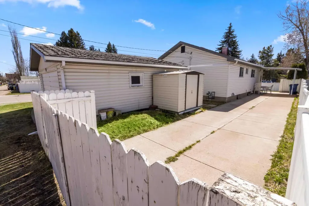4711 43 Street SW Calgary AB T3E 3P9