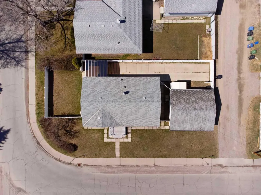 4711 43 Street SW Calgary AB T3E 3P9