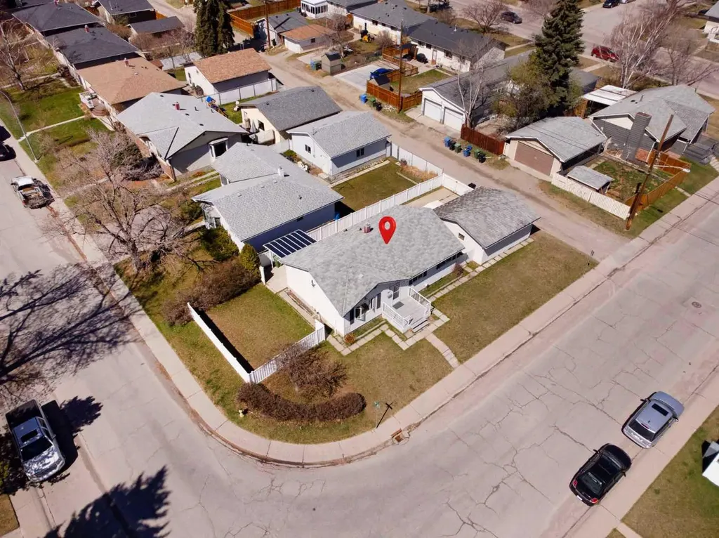 4711 43 Street SW Calgary AB T3E 3P9