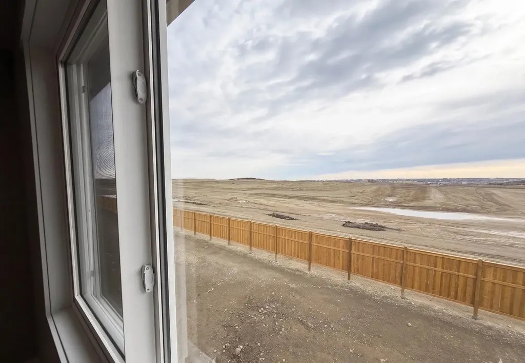 60 Ambledale Crescent Calgary AB T3P 2Z3