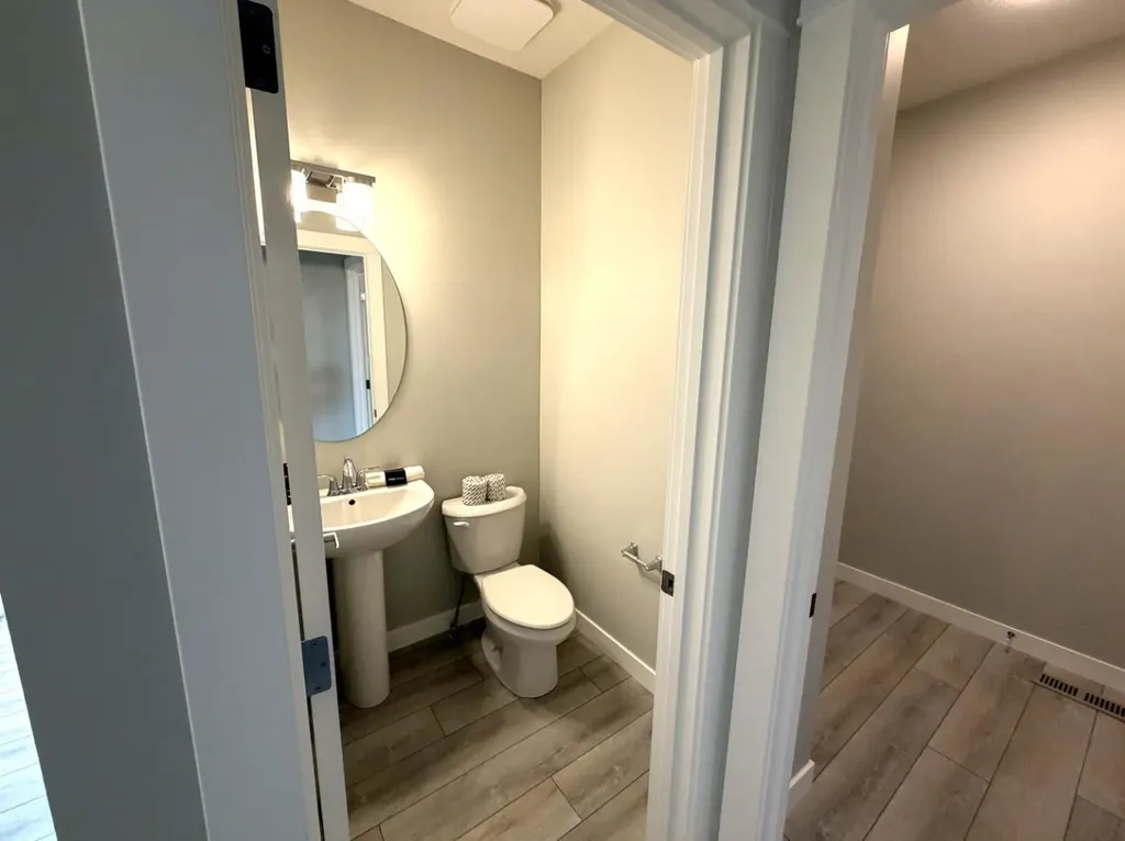 60 Ambledale Crescent Calgary AB T3P 2Z3