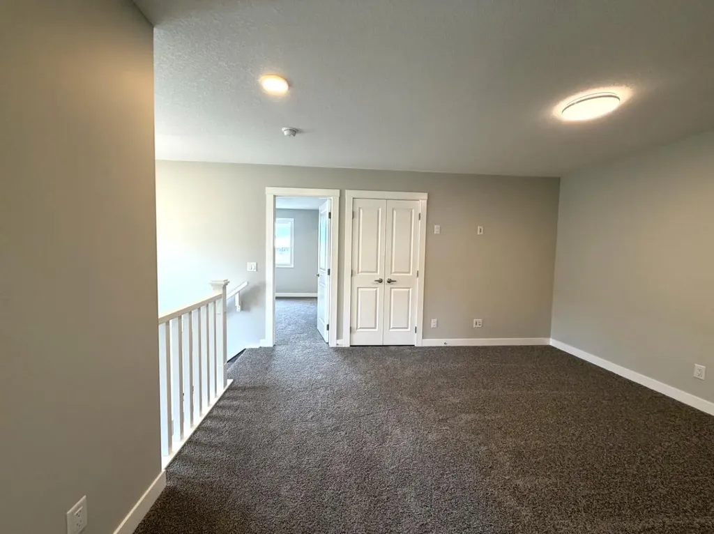 60 Ambledale Crescent Calgary AB T3P 2Z3